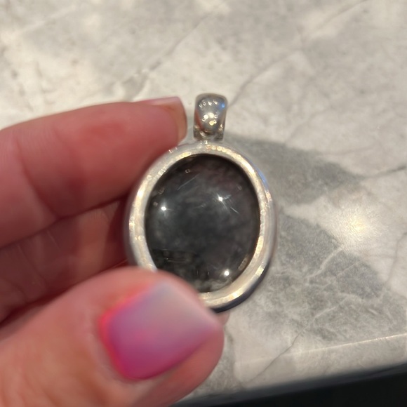 Tourmalinated Quartz Polished Oval Pendant - Sterling Silver 925 - Picture 5 of 9